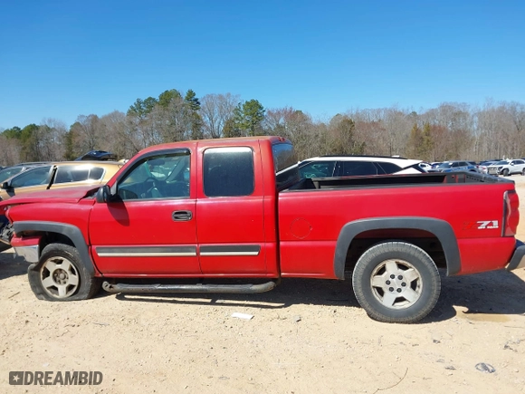 2006 Chevrolet Silverado 1500 LT2 with VIN 1GCEK19B56Z218062, listed as a IAAI auction lot 41699683 with 290,252 mi miles. Bid and sale history available at carsss.com. Image 15.