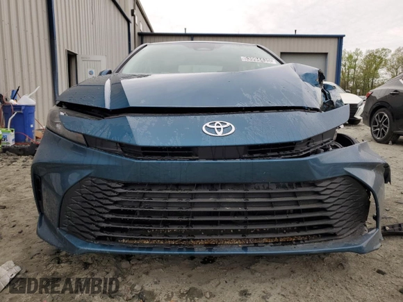 2025 Toyota Camry LE with VIN 4T1DAACK8SU558316, listed as a Copart auction lot 53994435 with 12,327 mi miles and Non Repairable. Bid and sale history available at DreamBid. Image 5.
