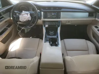 2018 Jaguar XF 25t Premium with VIN SAJBJ4FX1JCY59486, listed as a Copart auction lot 78463744 with 126,214 mi miles and Salvage Title. Bid and sale history available at carsss.com. Image 8.