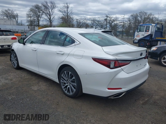 2021 Lexus ES 350 with VIN 58ADZ1B10MU082396, listed as a IAAI auction lot 42045686 with 36,208 mi miles and . Bid and sale history available at DreamBid. Image 3.