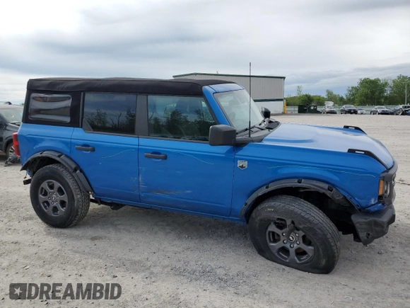 2023 Ford Bronco z VIN 1FMDE5BH7PLB11989, wystawiony jako Copart lot #58302125 z przebiegiem 25 526 mil mil oraz Szkoda całkowita • Salvage title. Historia ofert i sprzedaży dostępna na DreamBid. Obrazek 4.