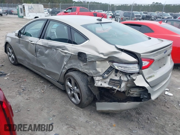 2015 Ford Fusion SE with VIN 3FA6P0H7XFR220297, listed as a IAAI auction lot 41543881 with 90,309 mi miles. Bid and sale history available at carsss.com. Image 3.