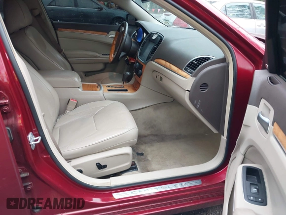 2014 Chrysler 300 C z VIN 2C3CCAET9EH157059, wystawiony jako IAAI lot #41979473 z przebiegiem 111 099 mil mil oraz . Historia ofert i sprzedaży dostępna na DreamBid. Obrazek 5.