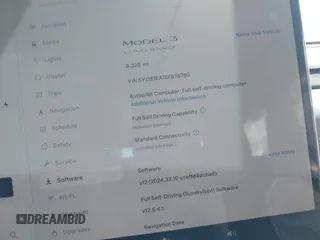 2025 Tesla Model 3 Long Range z VIN 5YJ3E1EA1SF876795, wystawiony jako IAAI lot #41967853 z przebiegiem 8 328 mil mil oraz . Historia ofert i sprzedaży dostępna na DreamBid. Obrazek 16.