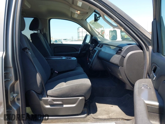 2007 Chevrolet Tahoe LT with VIN 1GNFC13J87R242057, listed as a IAAI auction lot 42736911 with 162,569 mi miles and . Bid and sale history available at DreamBid. Image 5.