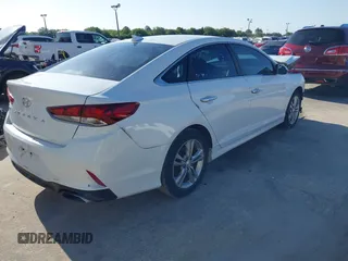 2018 Hyundai Sonata SEL with VIN 5NPE34AF1JH598725, listed as a IAAI auction lot 41988797 with 133,927 mi miles and . Bid and sale history available at carsss.com. Image 4.