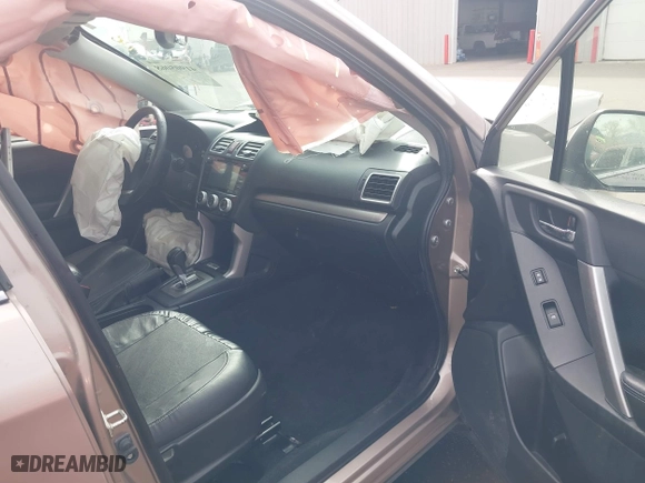 2016 Subaru Forester 2.5i Limited with VIN JF2SJAHC8GH424808, listed as a IAAI auction lot 41905068 with 136,344 mi miles. Bid and sale history available at carsss.com. Image 5.