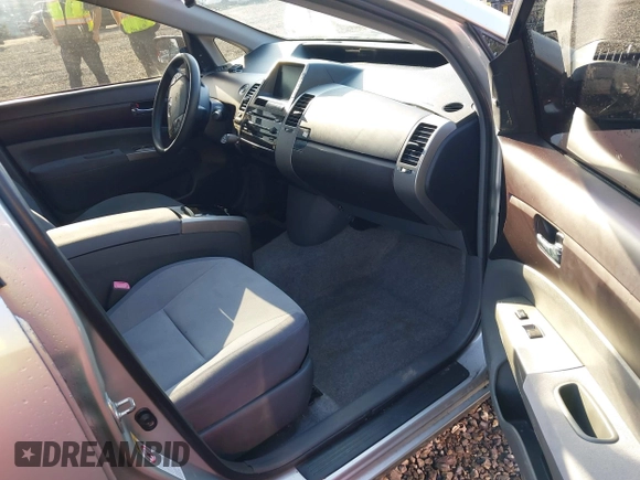 2005 Toyota Prius with VIN JTDKB20U853027020, listed as a IAAI auction lot 42084542 with 147,426 mi miles and . Bid and sale history available at DreamBid. Image 5.