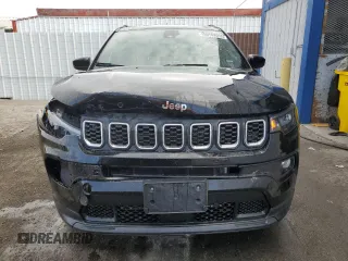 2025 Jeep Compass Latitude с VIN 3C4NJDBN1ST547206, выставлен на аукционе Copart как лот 55503235 с пробегом 5 454 миль миль и Чистый • Clean title. История ставок и продаж доступна на DreamBid. Изображение 5.