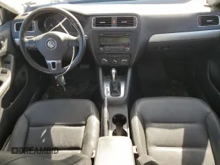 2013 Volkswagen Jetta SE with VIN 3VWDX7AJ0DM269550, listed as a Copart auction lot 74886184 with 130,181 mi miles and Salvage title. Bid and sale history available at DreamBid. Image 8.