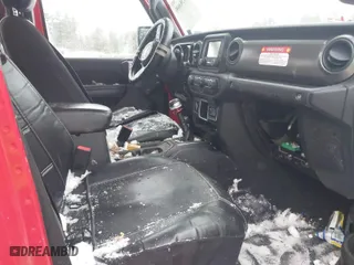 2018 Jeep Wrangler Unlimited Sport S with VIN 1C4HJXDG5JW131522, listed as a IAAI auction lot 41563099 with 75,405 mi miles. Bid and sale history available at carsss.com. Image 5.