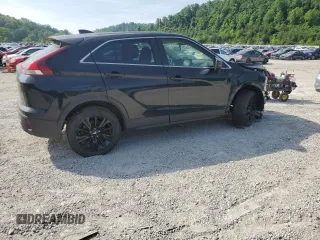 2024 Mitsubishi Eclipse Cross LE z VIN JA4ATVAA7RZ062742, wystawiony jako Copart lot #60561235 z przebiegiem 12 680 mil mil oraz Szkoda całkowita • Salvage title. Historia ofert i sprzedaży dostępna na DreamBid. Obrazek 3.
