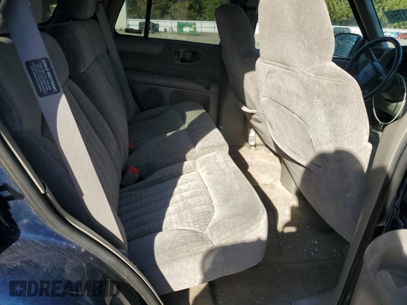 2000 Chevrolet Blazer LT z VIN 1GNDT13W8Y2119632, wystawiony jako Copart lot #47387175 z przebiegiem 140 356 mil mil oraz Szkoda całkowita • Salvage title. Historia ofert i sprzedaży dostępna na DreamBid. Obrazek 11.