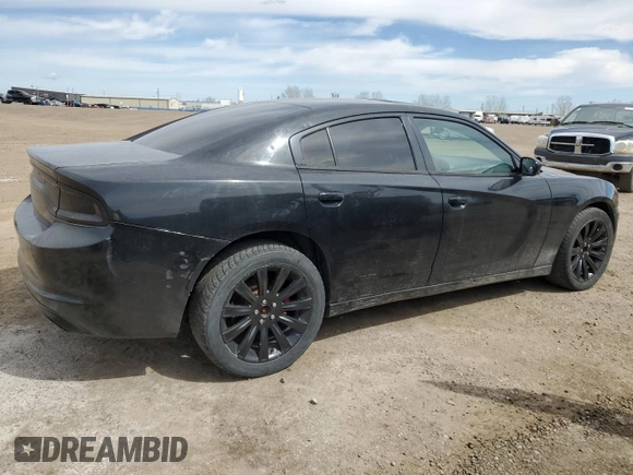 2015 Dodge Charger SXT z VIN 2C3CDXJG6FH765910, wystawiony jako Copart lot #51431385 z przebiegiem 126 761 mil mil oraz Czysty tytuł • Clean title. Historia ofert i sprzedaży dostępna na DreamBid. Obrazek 3.