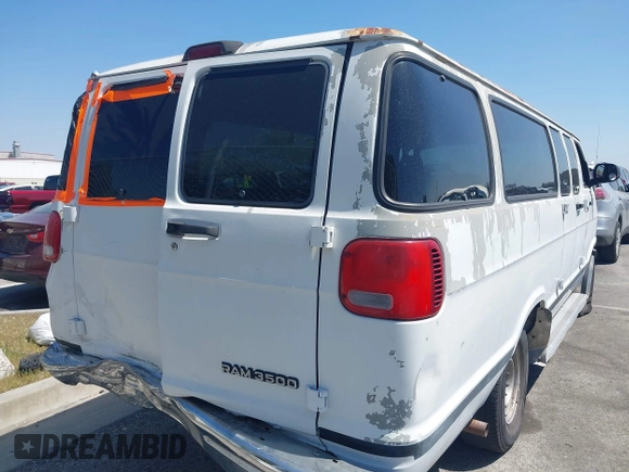 2001 Dodge Passenger z VIN 2B5WB35Z51K561431, wystawiony jako IAAI lot #42003952 z przebiegiem 171 240 mil mil oraz . Historia ofert i sprzedaży dostępna na DreamBid. Obrazek 4.