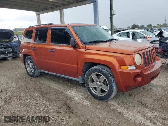 2008 Jeep Patriot Sport z VIN 1J8FT28WX8D649176, wystawiony jako Copart lot #55927795 z przebiegiem 109 587 mil mil oraz Czysty tytuł • Clean title. Historia ofert i sprzedaży dostępna na DreamBid. Obrazek 4.