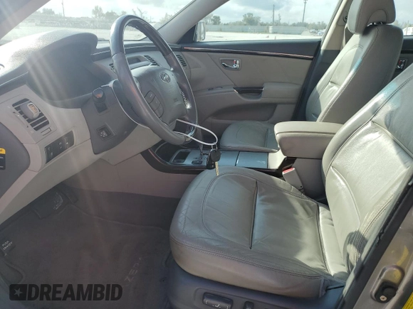 2009 Hyundai Azera Limited with VIN KMHFC46FX9A373084, listed as a Copart auction lot 45532865 with 107,592 mi miles and Salvage title. Bid and sale history available at DreamBid. Image 7.