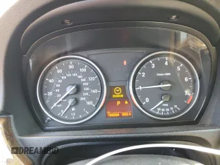 2008 BMW 3 Series 328i z VIN WBAVA37528NL47251, wystawiony jako Copart lot #51368055 z przebiegiem 166 984 mil mil oraz Szkoda całkowita • Salvage title. Historia ofert i sprzedaży dostępna na DreamBid. Obrazek 9.