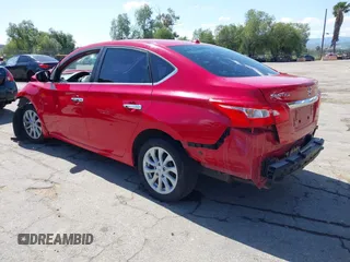 2018 Nissan Sentra SV z VIN 3N1AB7AP9JL636877, wystawiony jako IAAI lot #41940087 z przebiegiem 49 979 mil mil oraz . Historia ofert i sprzedaży dostępna na DreamBid. Obrazek 3.