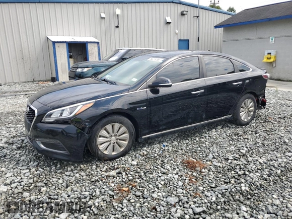 2017 Hyundai Sonata Hybrid SE with VIN KMHE24L14HA059503, listed as a Copart auction lot 67962073 with 97,379 mi miles. Bid and sale history available at carsss.com. Image 1.