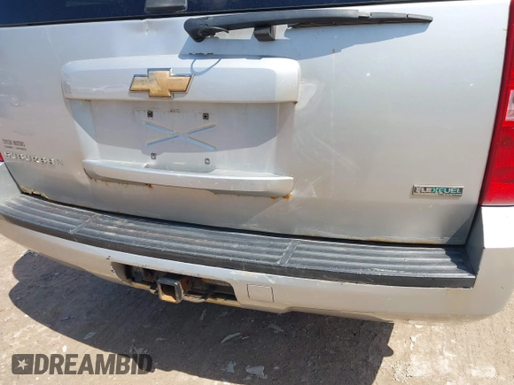 2010 Chevrolet Suburban LS with VIN 1GNUKHE34AR225345, listed as a IAAI auction lot 42106308 with 203,097 mi miles. Bid and sale history available at carsss.com. Image 20.