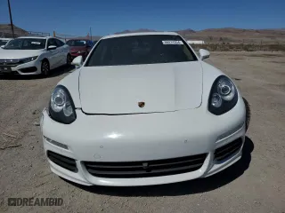 2016 Porsche Panamera 4 with VIN WP0AA2A78GL004699, listed as a Copart auction lot 66414354 with 86,513 mi miles and Salvage Title. Bid and sale history available at carsss.com. Image 5.