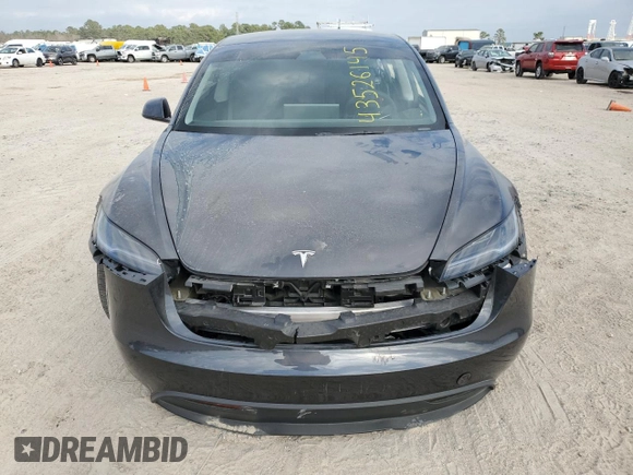 2024 Tesla Model 3 z VIN 5YJ3E1EA8RF726631, wystawiony jako Copart lot #43526145 z przebiegiem 12 980 mil mil oraz Czysty tytuł • Clean title. Historia ofert i sprzedaży dostępna na DreamBid. Obrazek 5.