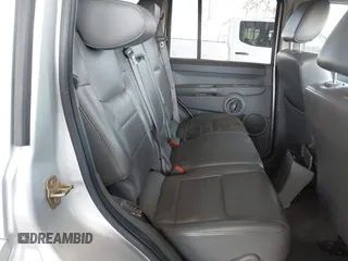 2006 Jeep Commander z VIN 1J8HH48K76C329934, wystawiony jako IAAI lot #41528939 z przebiegiem 180 006 mil mil oraz . Historia ofert i sprzedaży dostępna na DreamBid. Obrazek 8.