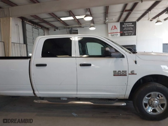 2018 Ram 2500 Tradesman with VIN 3C6UR5HL9JG314057, listed as a IAAI auction lot 41185004 with 257,114 mi miles. Bid and sale history available at carsss.com. Image 13.
