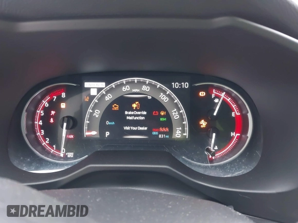 2025 Toyota RAV4 XLE Premium z VIN 2T3A1RFV6SC503413, wystawiony jako IAAI lot #41946001 z przebiegiem 831 mil mil oraz . Historia ofert i sprzedaży dostępna na DreamBid. Obrazek 7.