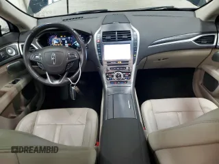 2020 Lincoln MKZ Reserve с VIN 3LN6L5F90LR608539, выставлен на аукционе Copart как лот 75847974 с пробегом 19 209 миль миль и Списание • Salvage title. История ставок и продаж доступна на DreamBid. Изображение 8.