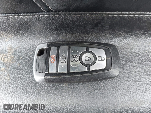 2021 Ford Mustang EcoBoost z VIN 1FA6P8TH4M5117245, wystawiony jako IAAI lot #39793267 z przebiegiem 15 913 mil mil oraz . Historia ofert i sprzedaży dostępna na DreamBid. Obrazek 11.