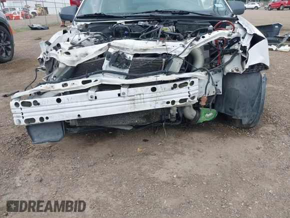 2008 Ford Focus SE z VIN 1FAHP33N68W227957, wystawiony jako IAAI lot #42321209 z przebiegiem Nie podano mil oraz . Historia ofert i sprzedaży dostępna na DreamBid. Obrazek 6.