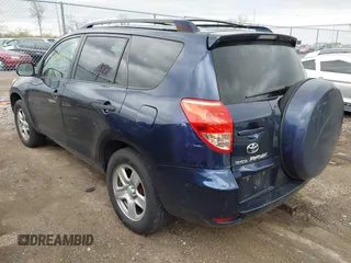 2007 Toyota RAV4 with VIN JTMZD33V676048811, listed as a IAAI auction lot 42049920 with 258,716 mi miles. Bid and sale history available at carsss.com. Image 3.