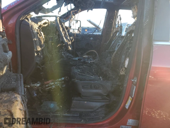 2023 GMC Sierra 3500HD Denali z VIN 1GT49WEY6PF192489, wystawiony jako Copart lot #78164924 z przebiegiem Nie podano mil oraz Nie do naprawy • Non repairable. Historia ofert i sprzedaży dostępna na DreamBid. Obrazek 7.