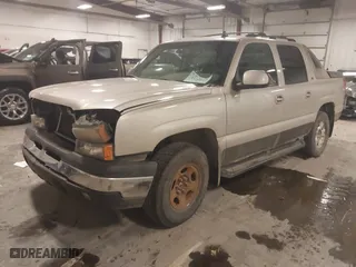 2006 Chevrolet Avalanche Z71 with VIN 3GNEK12Z46G244604, listed as a IAAI auction lot 41200313 with 140,232 mi miles. Bid and sale history available at carsss.com. Image 17.