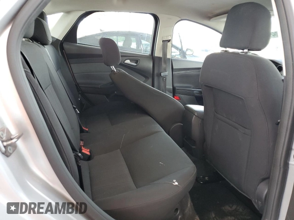 2016 Ford Focus SE z VIN 1FADP3F29GL268308, wystawiony jako Copart lot #56738415 z przebiegiem 111 702 mil mil oraz Szkoda całkowita • Salvage title. Historia ofert i sprzedaży dostępna na DreamBid. Obrazek 10.