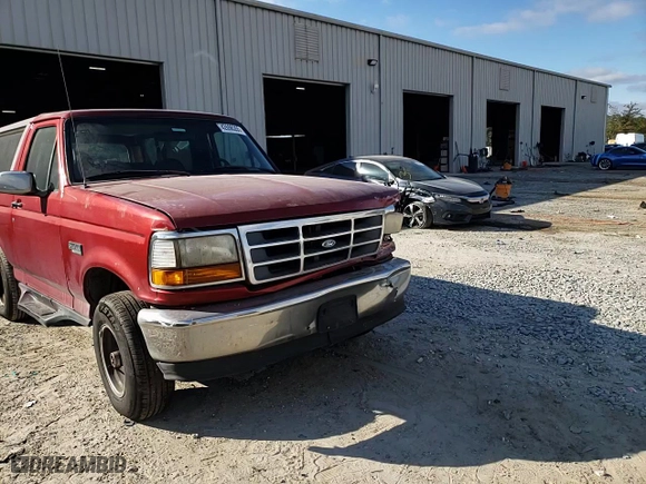 1996 Ford Bronco XL with VIN 1FMEU15N3TLB26372, listed as a Copart auction lot 42698355 with 272,328 mi miles and Salvage Title. Bid and sale history available at carsss.com. Image 11.