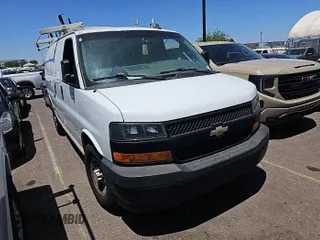 2018 Chevrolet Express Cargo z VIN 1GCWGAFG4J1178862, wystawiony jako IAAI lot #42659672 z przebiegiem 134 021 mil mil oraz . Historia ofert i sprzedaży dostępna na DreamBid. Obrazek 18.