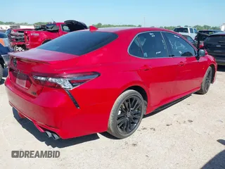 2022 Toyota Camry XSE z VIN 4T1K61AK1NU006141, wystawiony jako IAAI lot #42078782 z przebiegiem 55 637 mil mil oraz . Historia ofert i sprzedaży dostępna na DreamBid. Obrazek 4.