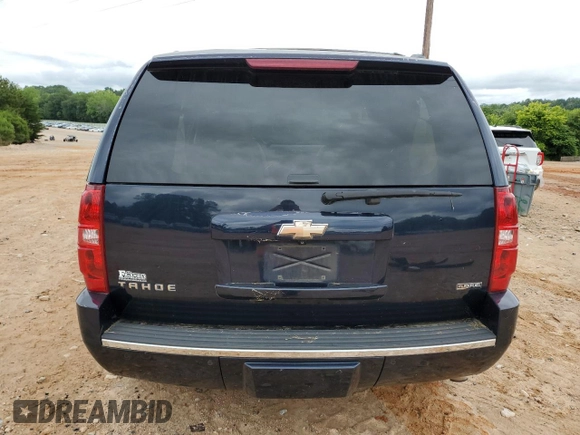 2009 Chevrolet Tahoe LTZ z VIN 1GNFC330X9J120398, wystawiony jako Copart lot #59917295 z przebiegiem 233 586 mil mil oraz Szkoda całkowita • Salvage title. Historia ofert i sprzedaży dostępna na DreamBid. Obrazek 6.