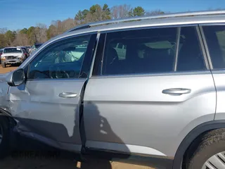 2018 Volkswagen Atlas SEL Premium с VIN 1V2NR2CA9JC503746, выставлен на аукционе IAAI как лот 41497254 с пробегом 125 162 миль миль и . История ставок и продаж доступна на DreamBid. Изображение 14.
