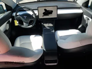 2022 Tesla Model Y Long Range z VIN 7SAYGDEE2NF442073, wystawiony jako Copart lot #49180135 z przebiegiem 34 742 mil mil oraz Szkoda całkowita • Salvage title. Historia ofert i sprzedaży dostępna na DreamBid. Obrazek 8.