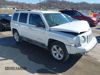 2011 Jeep Patriot Latitude with VIN 1J4NT1GA6BD119842, listed as a IAAI auction lot 41758968 with 90,945 mi miles. Bid and sale history available at carsss.com. Image 1.
