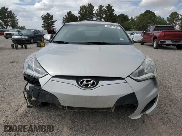 2016 Hyundai Veloster z VIN KMHTC6AD6GU298223, wystawiony jako Copart lot #54957445 z przebiegiem 92 525 mil mil oraz Czysty tytuł • Clean title. Historia ofert i sprzedaży dostępna na DreamBid. Obrazek 5.
