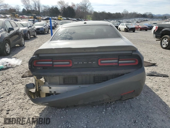 2018 Dodge Challenger SXT z VIN 2C3CDZAG4JH118524, wystawiony jako Copart lot #49784495 z przebiegiem 142 701 mil mil oraz Szkoda całkowita • Salvage title. Historia ofert i sprzedaży dostępna na DreamBid. Obrazek 6.
