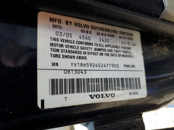 2005 Volvo S60 with VIN YV1RH592452471950, listed as a Copart auction lot 81043554 with 169,279 mi miles and Clean Title. Bid and sale history available at carsss.com. Image 12.
