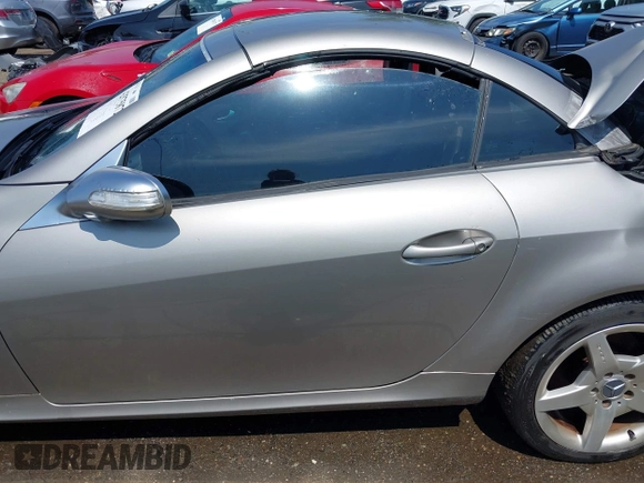 2005 Mercedes-Benz SLK 230/320 with VIN WDBWK56F45F030313, listed as a IAAI auction lot 42575872 with 183,685 mi miles and . Bid and sale history available at DreamBid. Image 14.