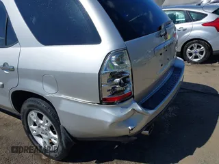 2005 Acura MDX Touring with VIN 2HNYD18945H517671, listed as a IAAI auction lot 41889240 with 275,116 mi miles. Bid and sale history available at carsss.com. Image 6.
