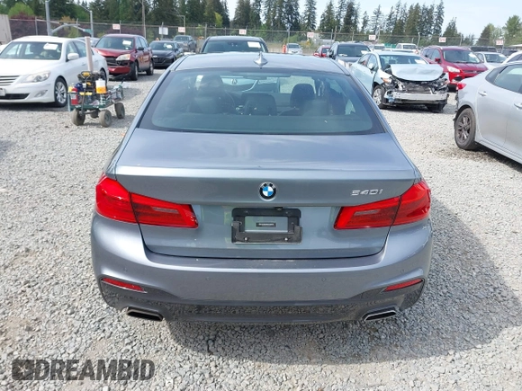 2018 BMW 5 Series 540i z VIN WBAJE5C54JG917877, wystawiony jako IAAI lot #42235433 z przebiegiem 103 375 mil mil oraz . Historia ofert i sprzedaży dostępna na DreamBid. Obrazek 16.